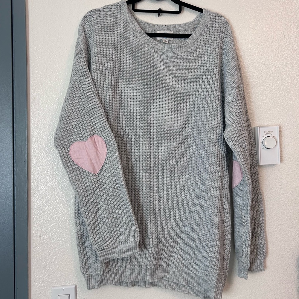 Knitted grey and pink elbow patch plus size sweater.